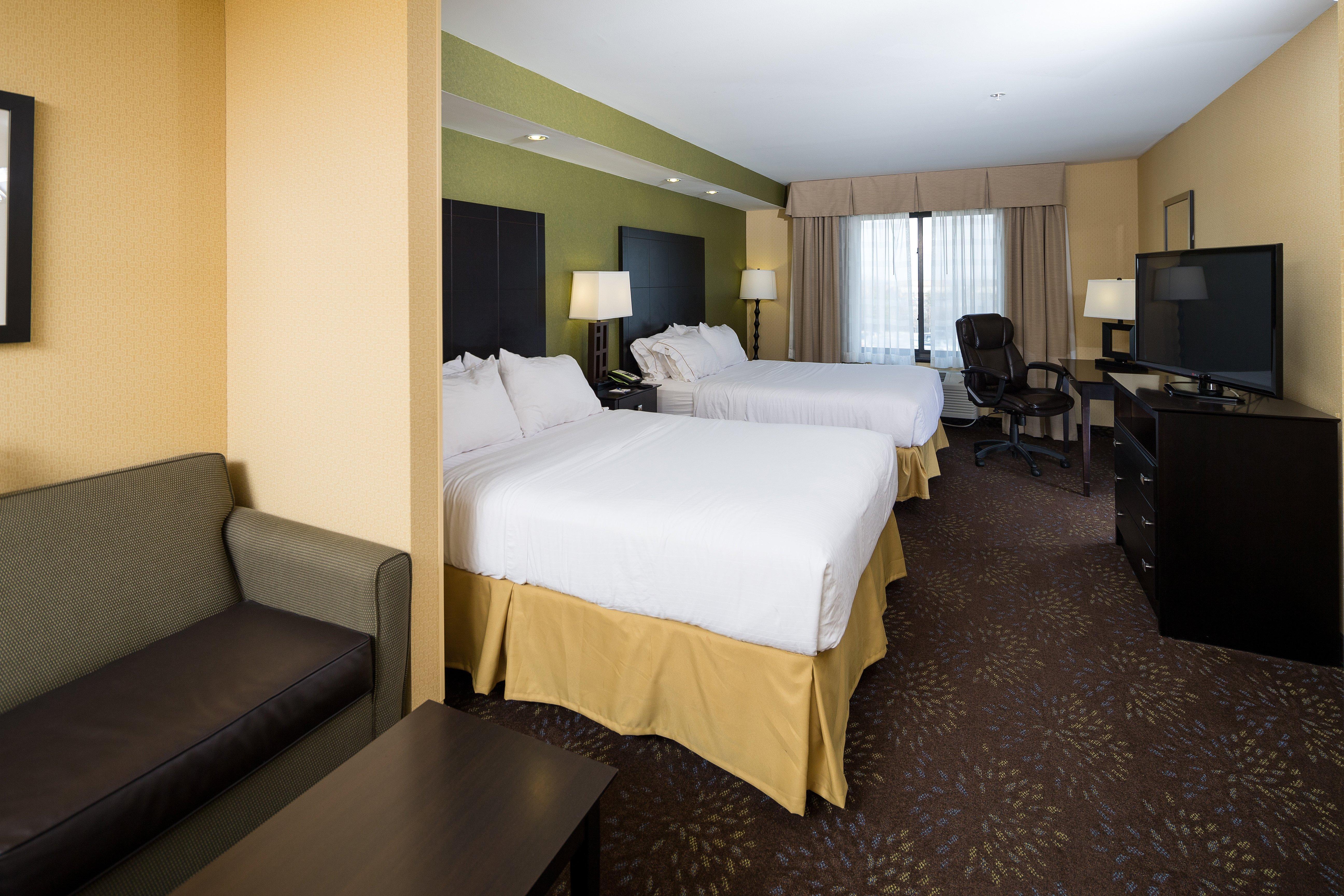 Holiday Inn Express And Suites Detroit North-Troy By Ihg Exterior photo