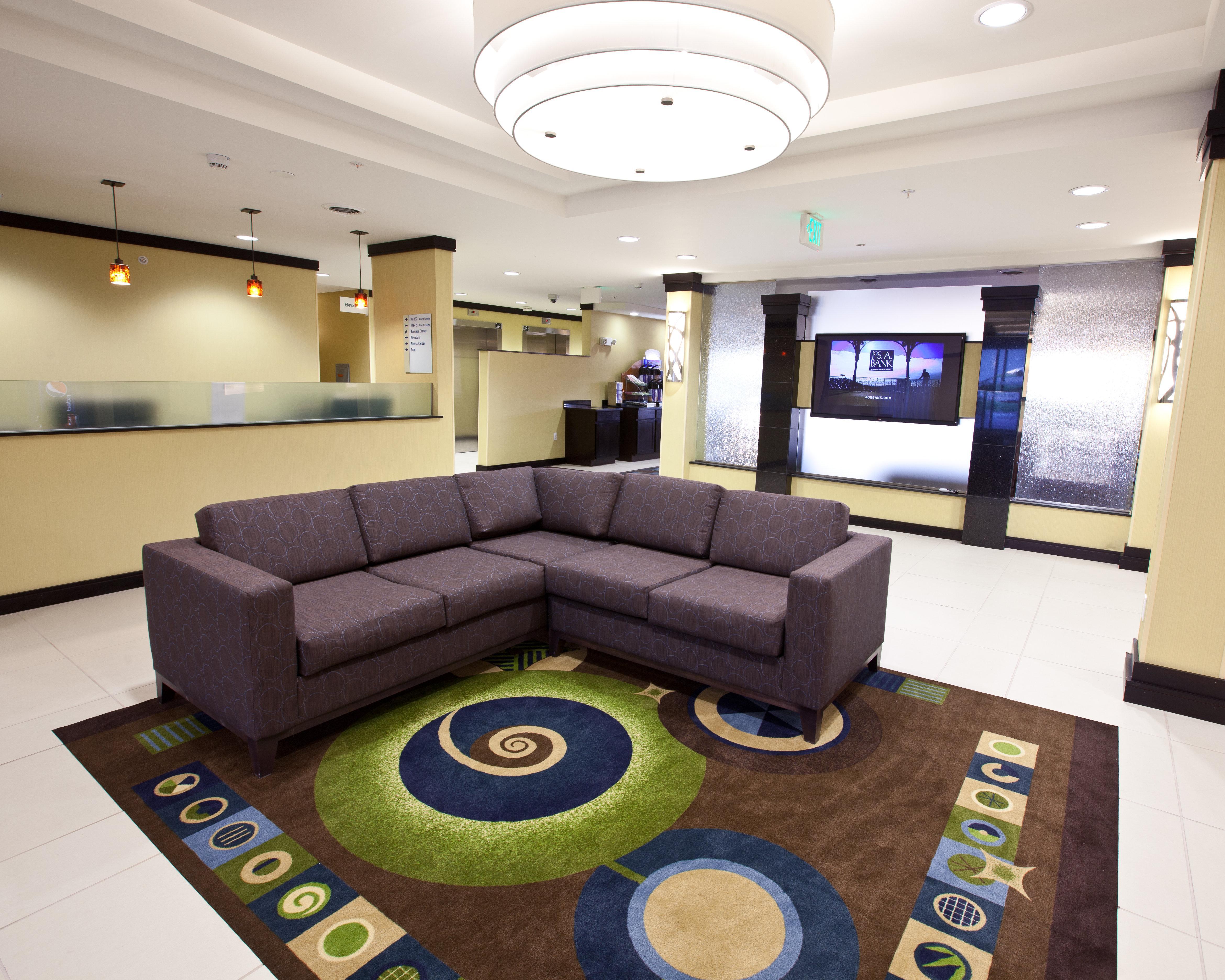 Holiday Inn Express And Suites Detroit North-Troy By Ihg Exterior photo
